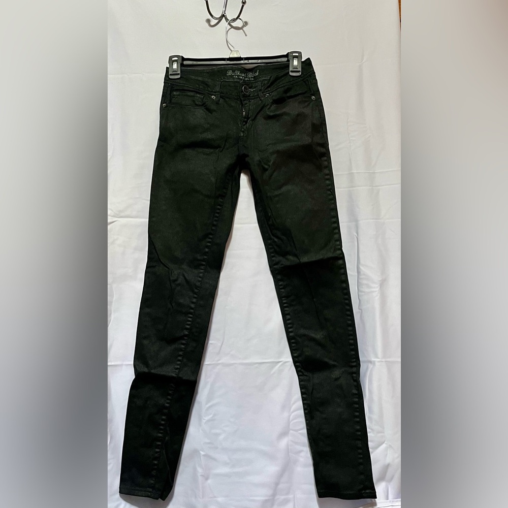 Bullhead Women's Black Skinny Jeans